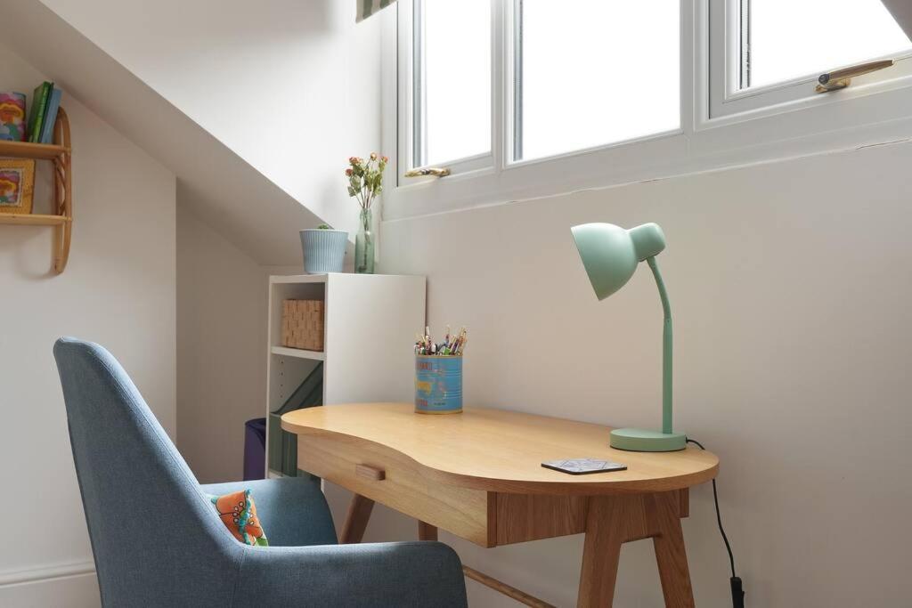 Penryhn House - Spacious 3 Bed Home From Home, Great For Families, Groups & Workers With Free Parking - Hosted By Stay Host Save Sheffield Exterior photo